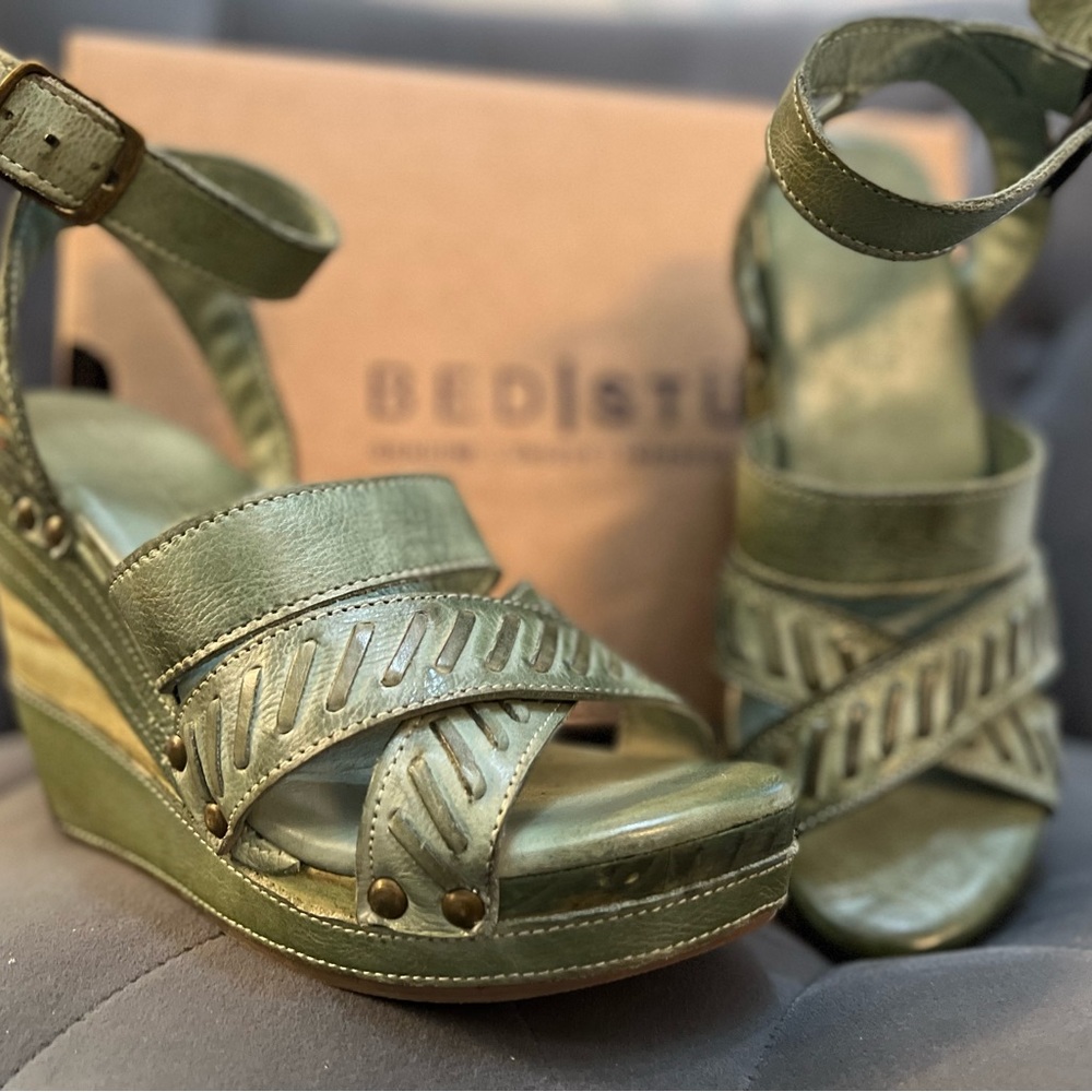 COPY - NWOT BED STUS KAPHIE SIZE 7.5 MINT DD